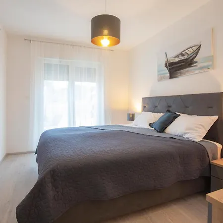 3 Bedroom Stunning In *